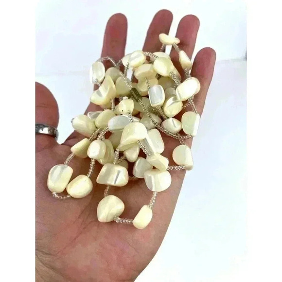 VTG Mother of Pearl Chunky Nugget Shell Beige Natural Seed Bead Necklace 44" - Picture 8 of 15
